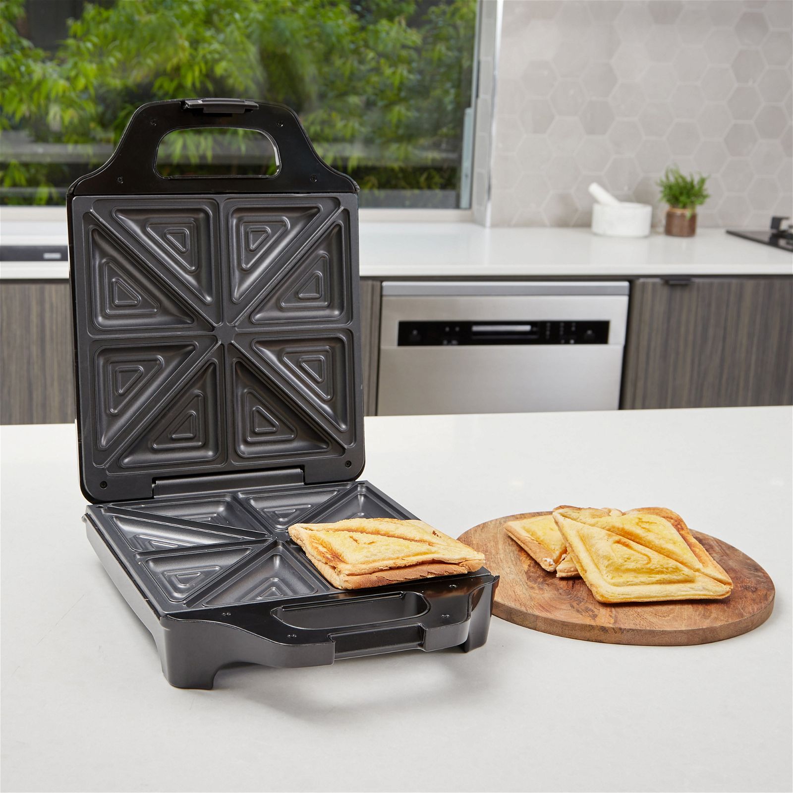 Westinghouse Sandwich Maker 4 Slice Deep Fill westinghousesmallappliances
