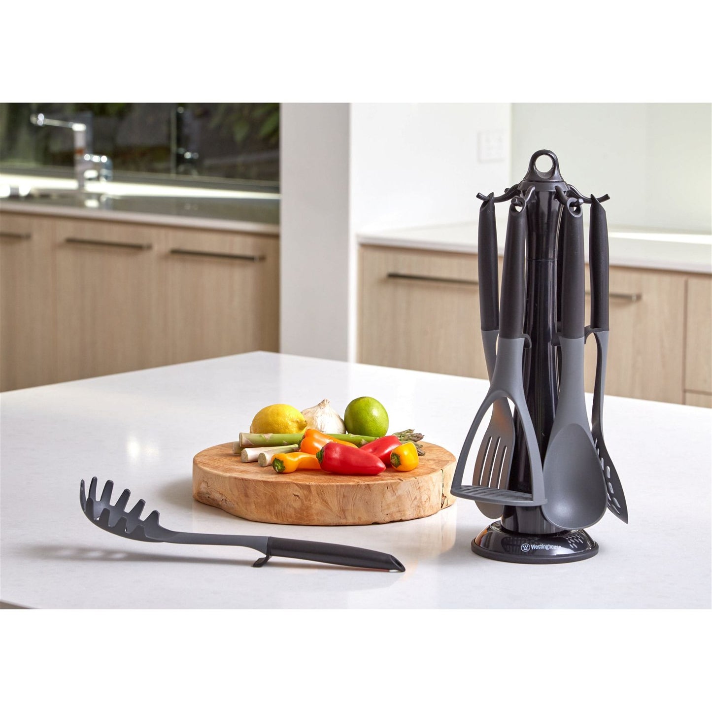 Westinghouse Seven Piece Utensil Set - -