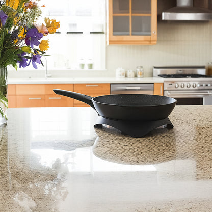 Westinghouse 26cm Skillet 1200W Tri-Leg Design with Pouring Spout